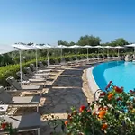 Ξενοδοχείο With Swimming Pool In *
