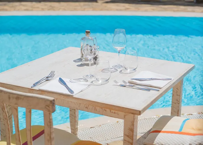 酒店 With Swimming Pool In