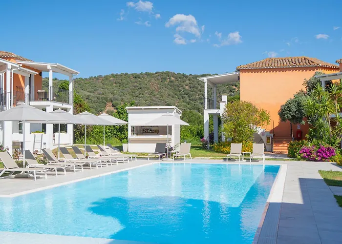 With Swimming Pool In 巴里萨尔多