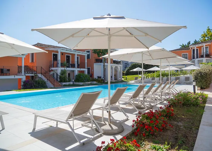 With Swimming Pool In 巴里萨尔多