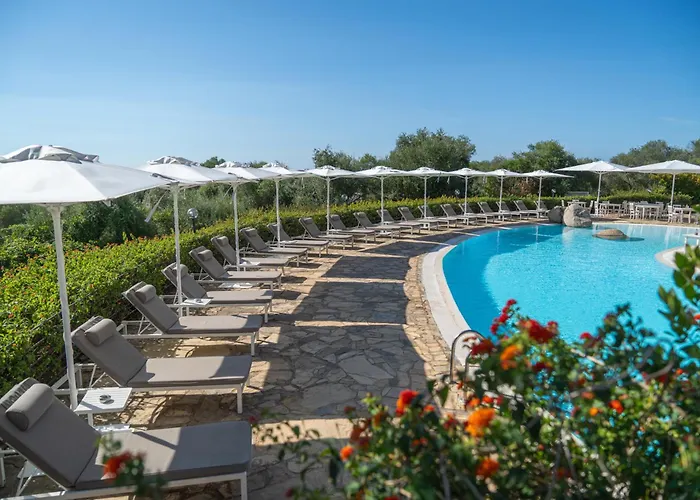 Hotel With Swimming Pool In *